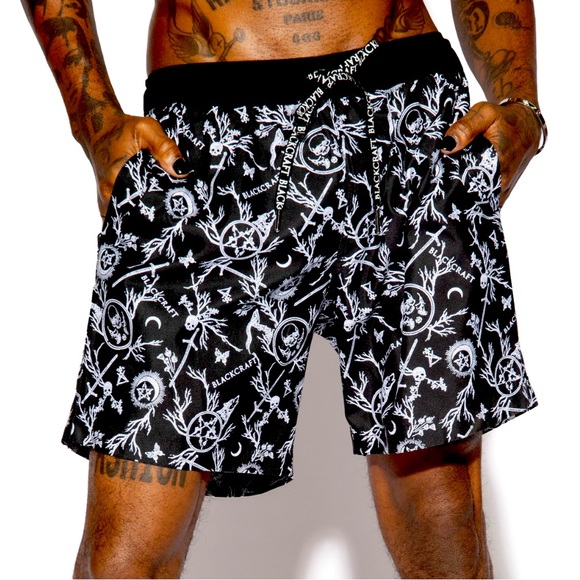 7" inseam stretch men's board short in Demons print. Drawstring with back pocket - Picture 1 of 2